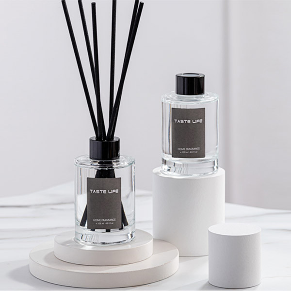 120ml Most Popular Luxury Indoors Outside Family Hotel Office Use of Bottles Reed Diffuser