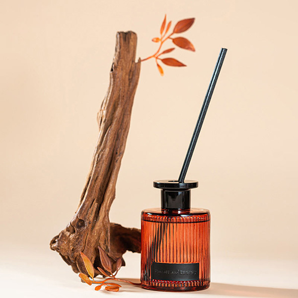 Popular Sales Home Fragrance Luxury Air Fresher Aroma Fireless Fragrance Reed Diffuser Set With Rattan Sticks