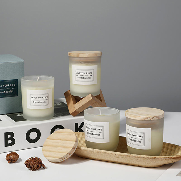 Handmade Smokeless Aromatherapy Candle Wholesale Soy Wax DIY Wooden Cover Cup Wax Fragrance Candle Set Souvenir