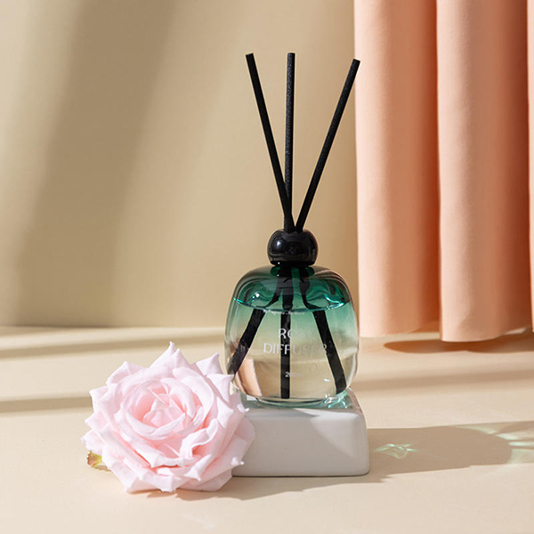 New Style Luxury Home Fragrance Air Freshener Private Label Large Glass Bottle Fiber Stick Reed Diffuser Sets