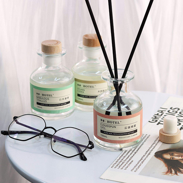 Ouree High-end Luxury Reed Diffuser Natural Aromatherapy Perfume for Relaxation Natural Reed Diffuser