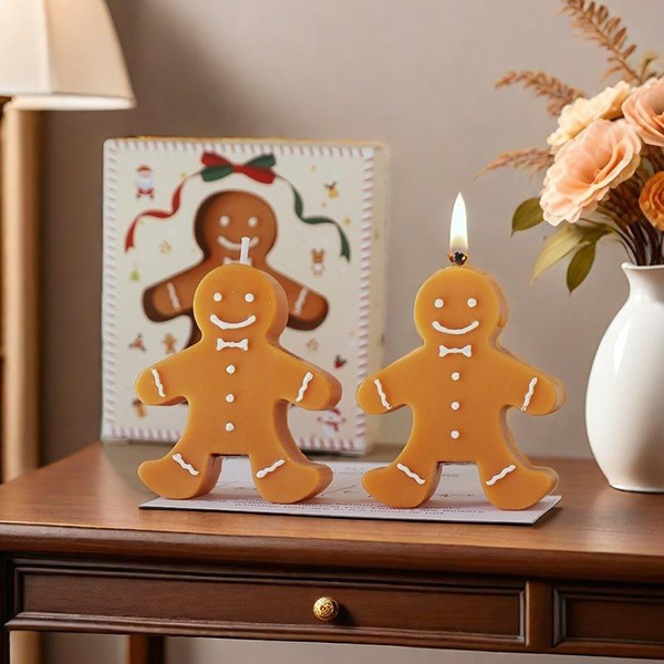 Christmas Limited Edition Gingerbread Man Fragrance Aromatherapy Candle Gift Candle Scented Wax Christmas Ornaments